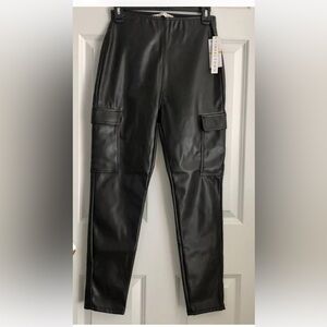 Tinseltown Juniors Women's Black Faux Leather Cargo Pants Size Small Pullover